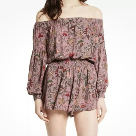 Free people pretty and free off the shoulder open back long sleeve short romper - Picture 1 of 12